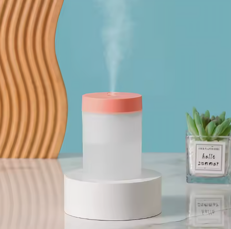Tiny Humidifier suitable for cars bathroom and other small spaces